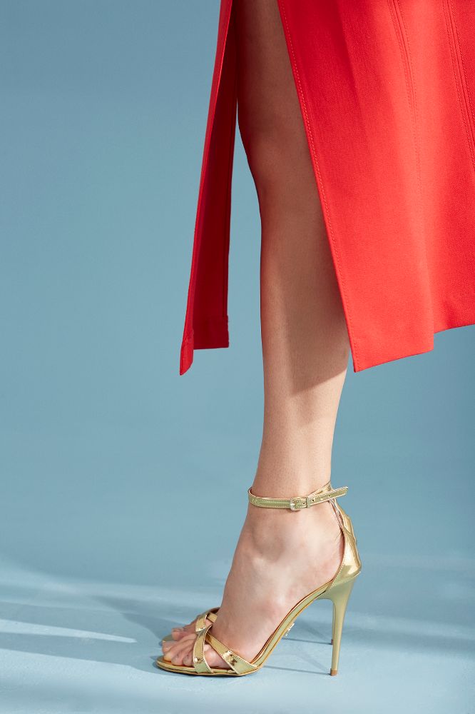 gwendolen-GOLD-M02604-0001381_0