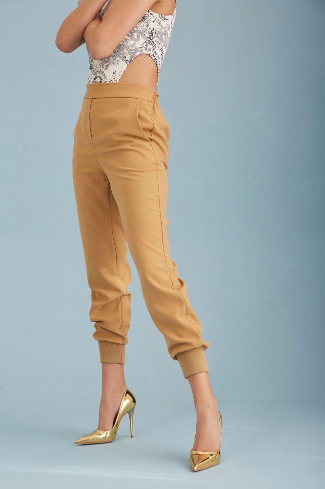 nadja-GOLD-M01917-0001760_0