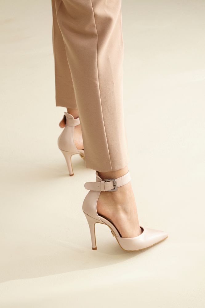 153-02-walk-NUDE MAT-M02189-0002882_0