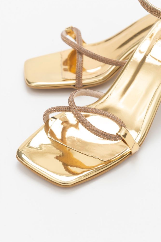 dusana-tasli-GOLD-M02701-0005039_0