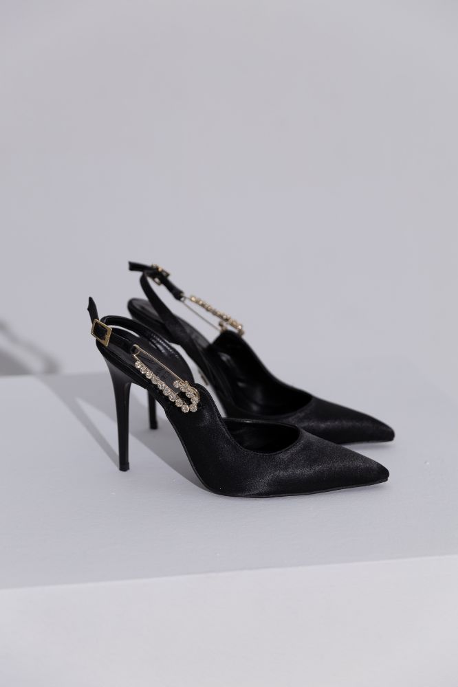 Brooch Aksesuar Detaylı İnce Topuk 10 Cm Siyah Saten Stiletto resmi