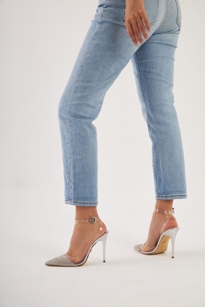 Gleam Taş Detaylı Bilekten Bantlı İnce Topuk 10 Cm Gümüş Şeffaf Stiletto resmi