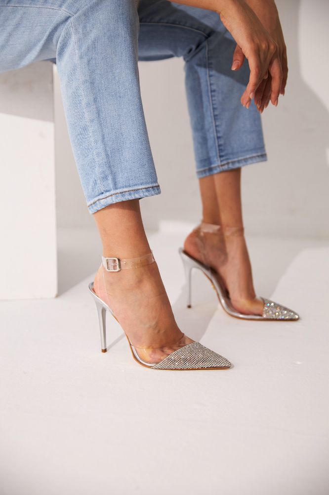 Gleam Taş Detaylı Bilekten Bantlı İnce Topuk 10 Cm Gümüş Şeffaf Stiletto resmi