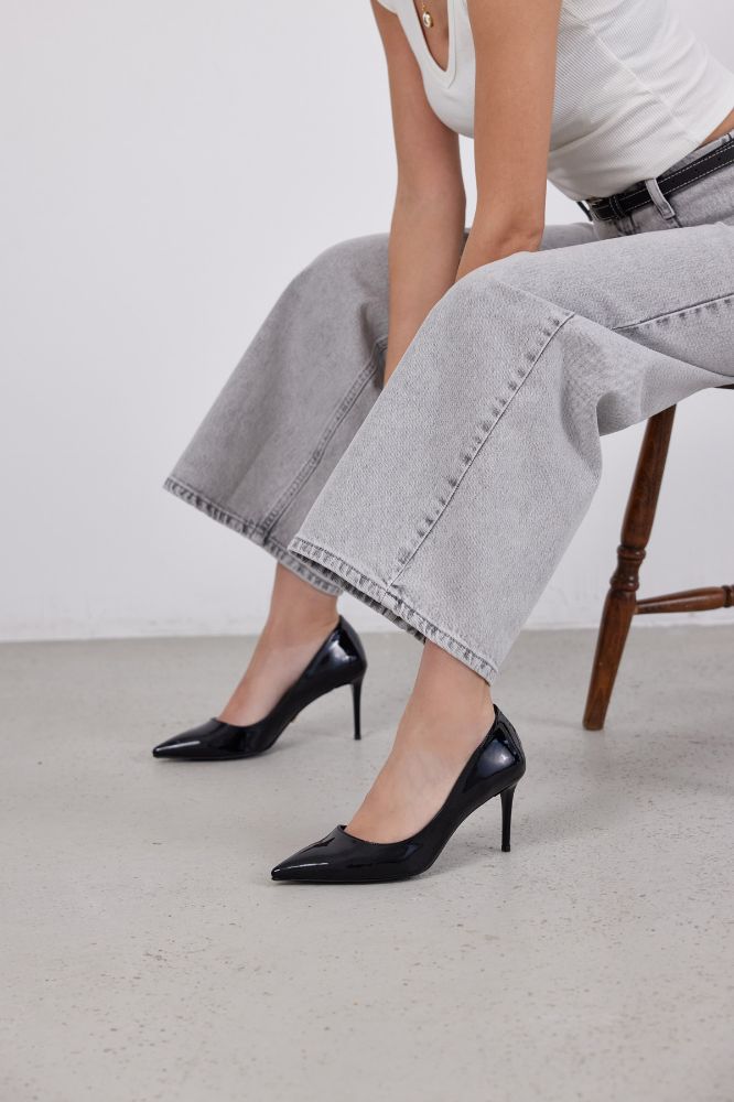 Urbane İnce Topuk 8 Cm Siyah Rugan Stiletto resmi