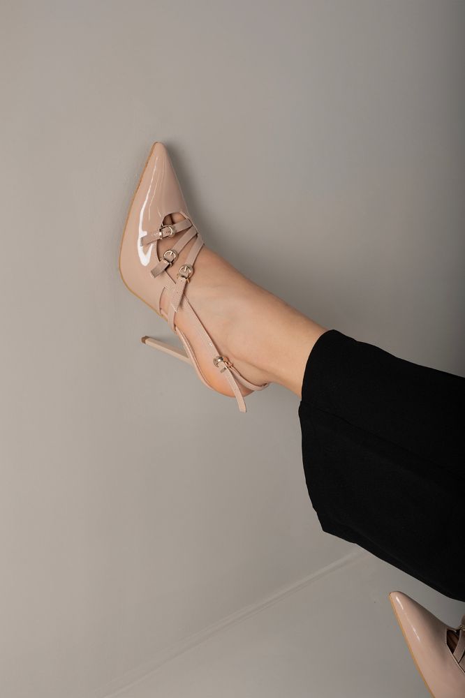 Ciza Üç Bantlı Toka Detaylı İnce Topuk 10 Cm Nude Rugan Stiletto resmi
