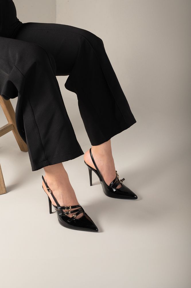 Ciza Üç Bantlı Toka Detaylı İnce Topuk 10 Cm Siyah Rugan Stiletto resmi