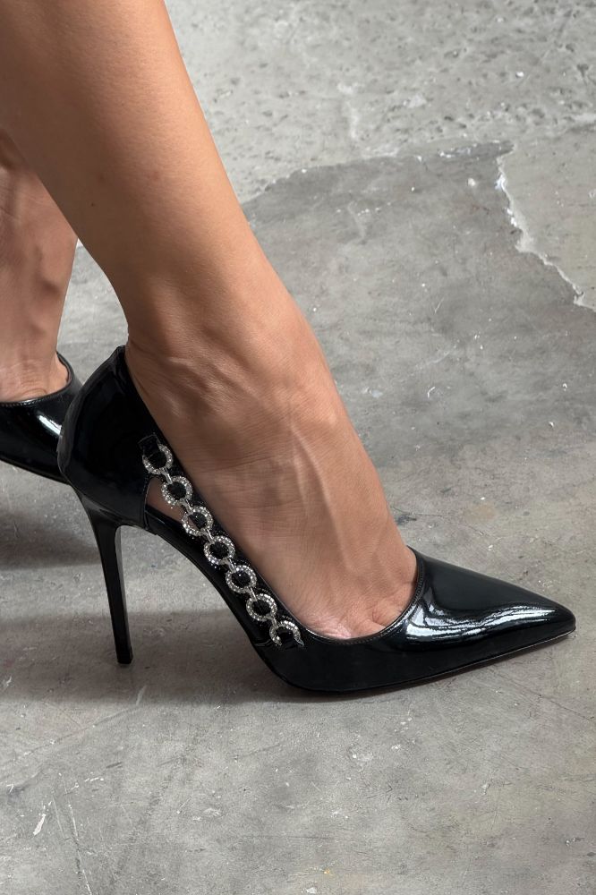 Zest Zincir Detaylı İnce Topuk 10 Cm Siyah Rugan Stiletto resmi