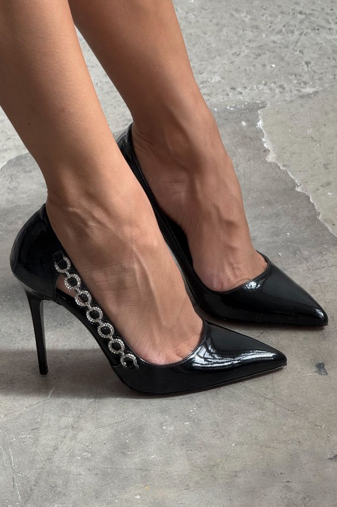 Zest Zincir Detaylı İnce Topuk 10 Cm Siyah Rugan Stiletto resmi