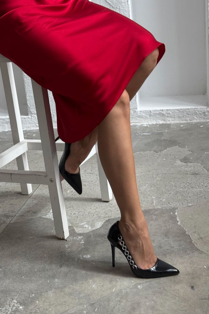Zest Zincir Detaylı İnce Topuk 10 Cm Siyah Rugan Stiletto resmi
