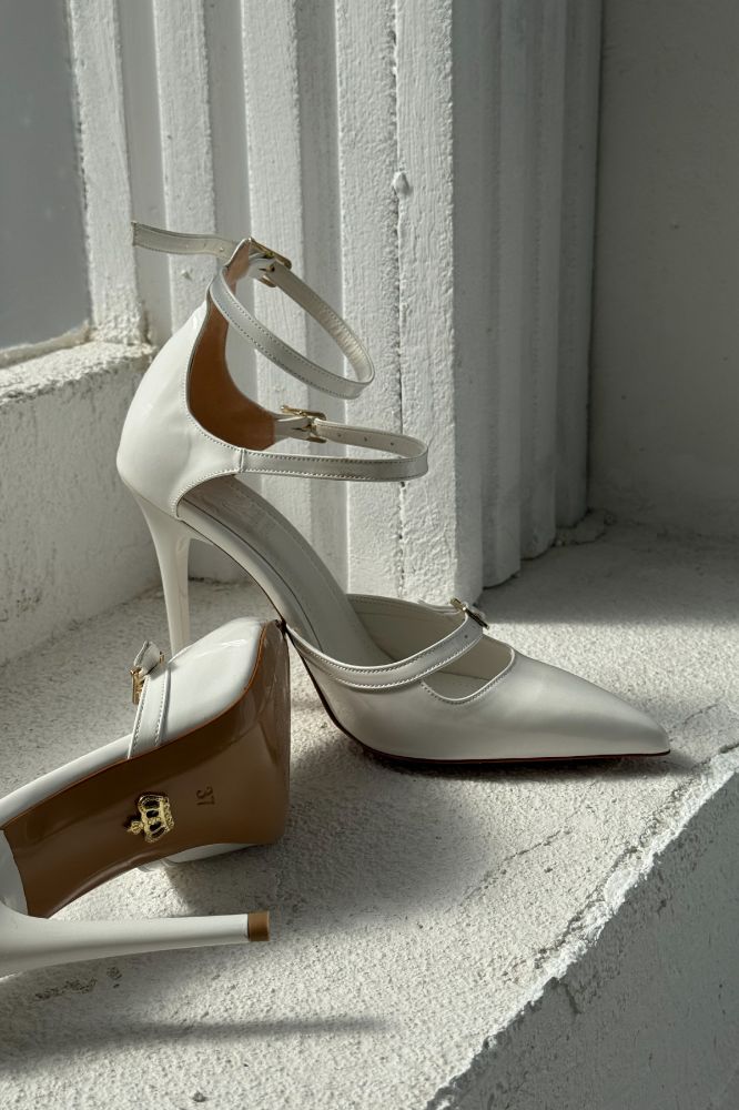 Ava Üç Bantlı İnce Topuk 10 Cm Beyaz Rugan Stiletto resmi