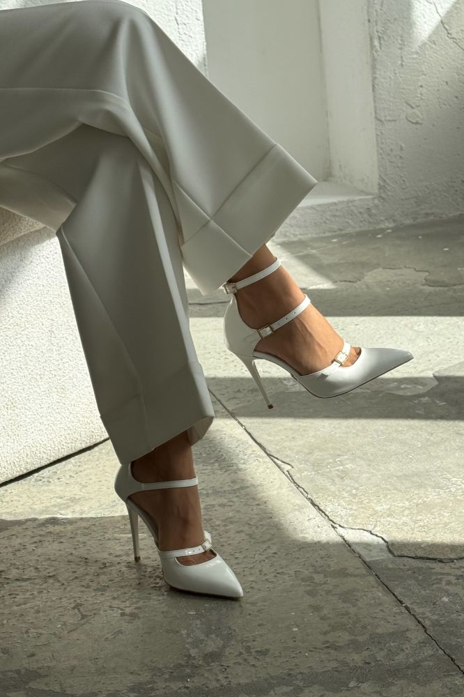 Ava Üç Bantlı İnce Topuk 10 Cm Beyaz Rugan Stiletto resmi