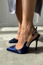 Brooch Aksesuar Detaylı İnce Topuk 10 Cm Lacivert Saten Stiletto