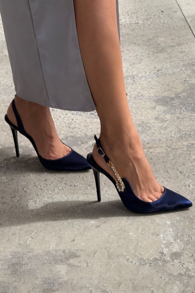 Brooch Aksesuar Detaylı İnce Topuk 10 Cm Lacivert Saten Stiletto resmi