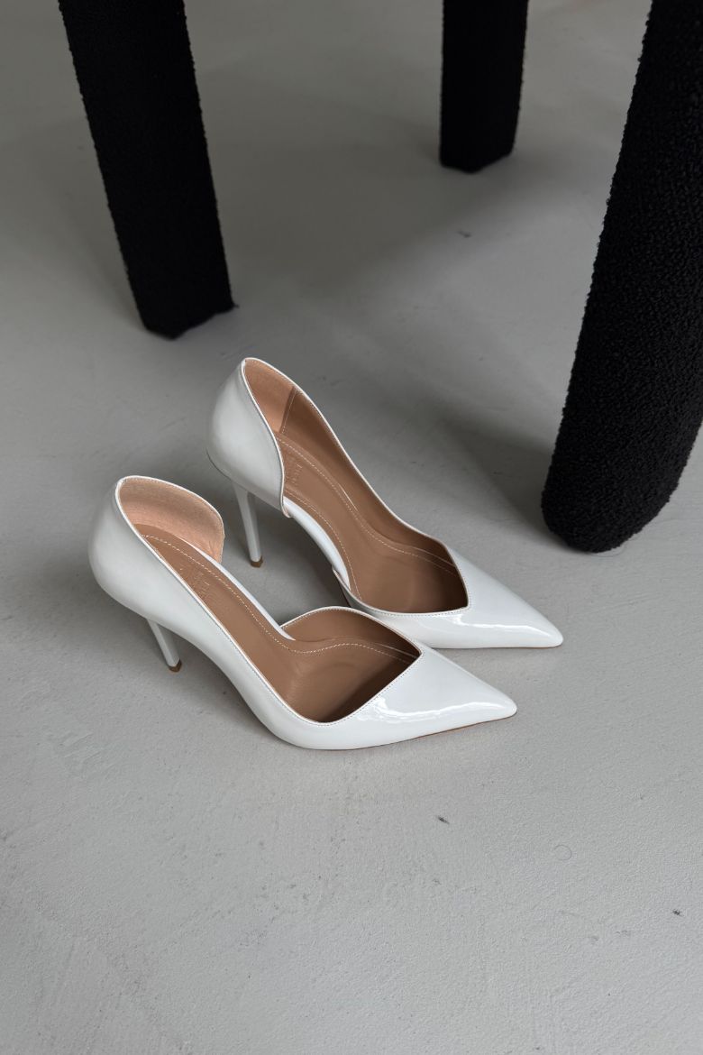 Swag İnce Topuk 10 Cm Beyaz Rugan Stiletto resmi