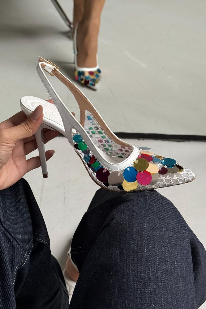 Varun Renkli Pullu İnce Topuk 10 Cm Beyaz Rugan Stiletto resmi