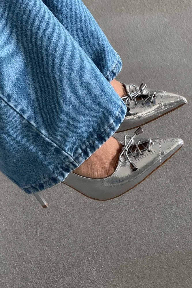 Enid Bağcık Detaylı İnce Topuk 10 Cm Gümüş Kırışık Stiletto resmi