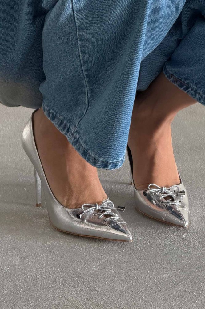 Enid Bağcık Detaylı İnce Topuk 10 Cm Gümüş Kırışık Stiletto resmi