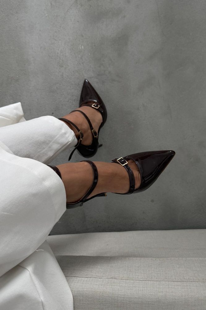 Ava Üç Bantlı İnce Topuk 10 Cm Acı Kahve Rugan Stiletto resmi