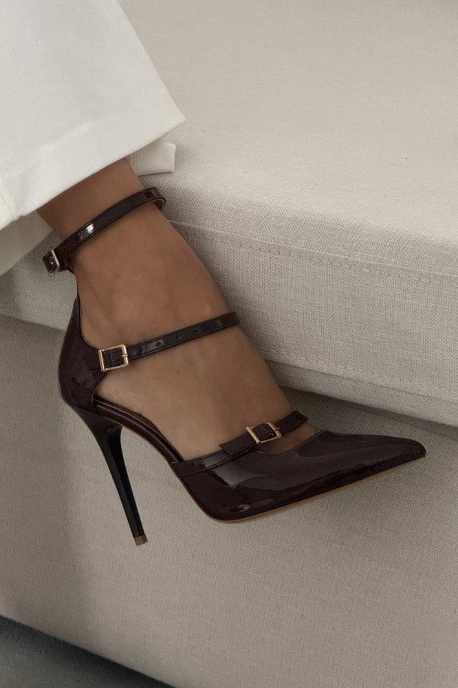 Ava Üç Bantlı İnce Topuk 10 Cm Acı Kahve Rugan Stiletto resmi