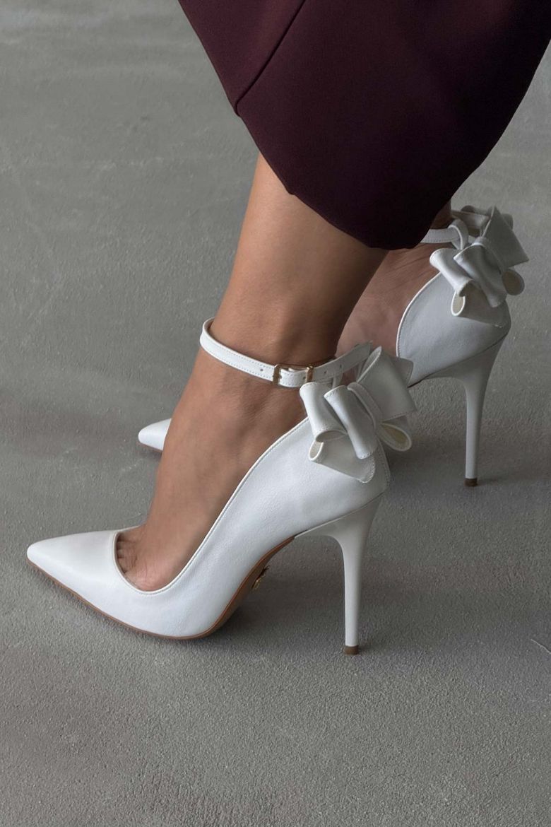 Damia Bilekten Bantlı Papyon Detaylı İnce Topuk 10 Cm Beyaz Mat Stiletto resmi