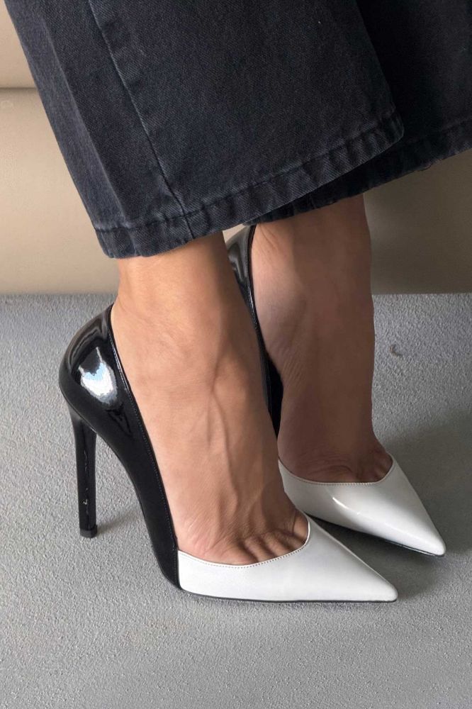 Mika İnce Topuk 12 Cm Beyaz Siyah Stiletto resmi