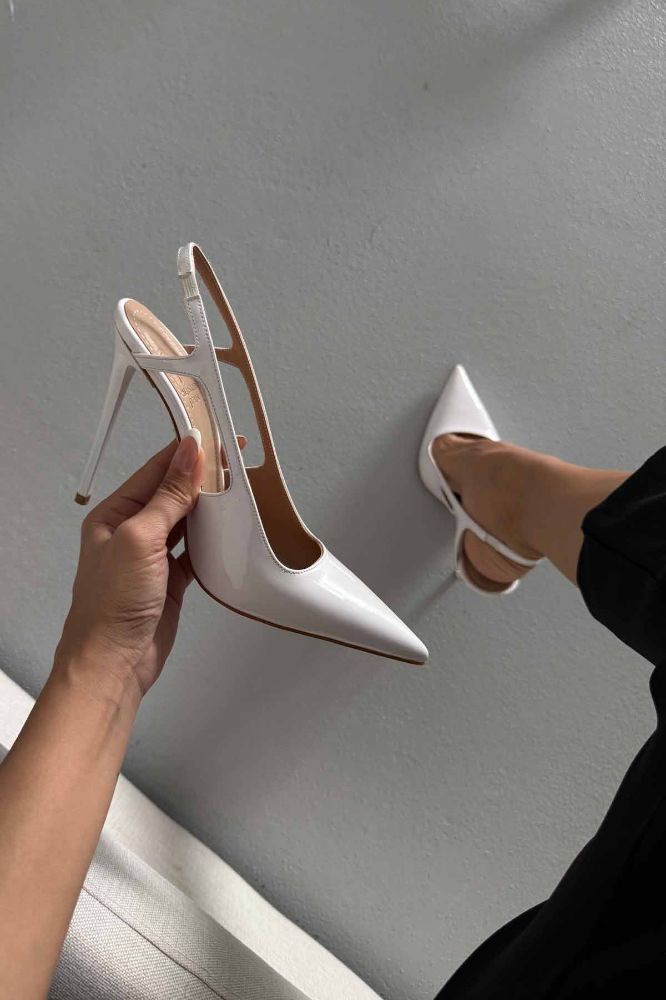 Kindra İnce Topuk 12 Cm Beyaz Rugan Stiletto resmi