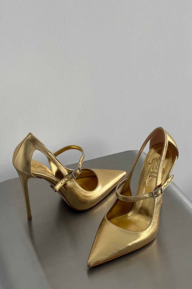Leida Taşlı Toka Detaylı İnce Topuk 12 Cm Gold Kırışık Stiletto resmi