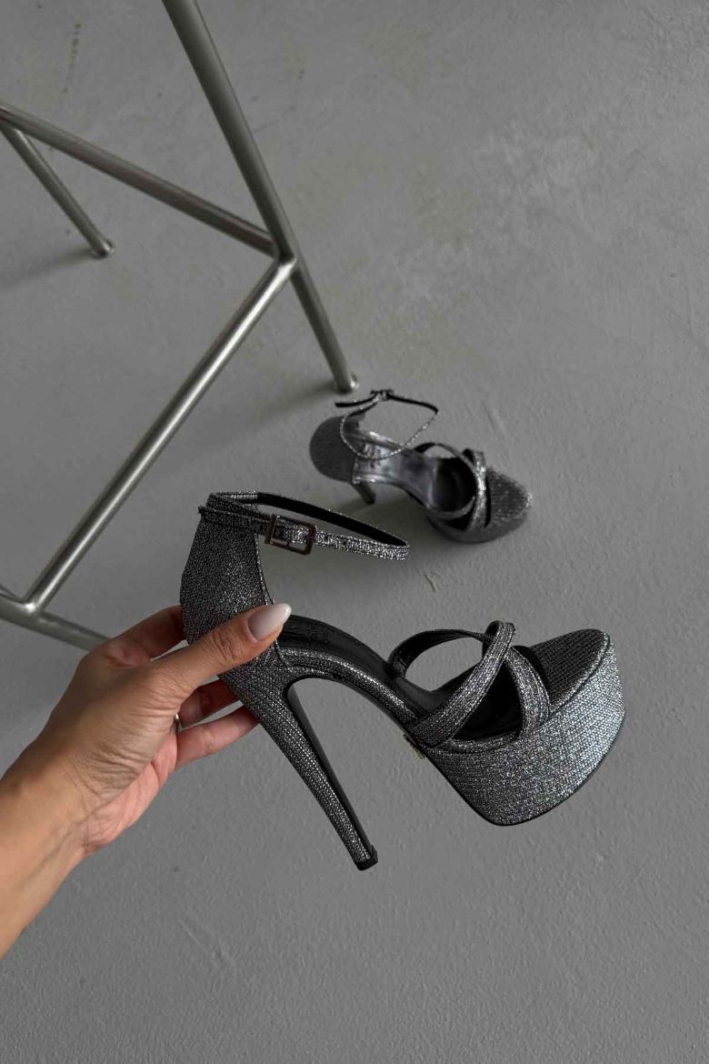 Venus Bilekten Bantlı İnce Topuk 15 Cm Gümüş Simli Platform resmi