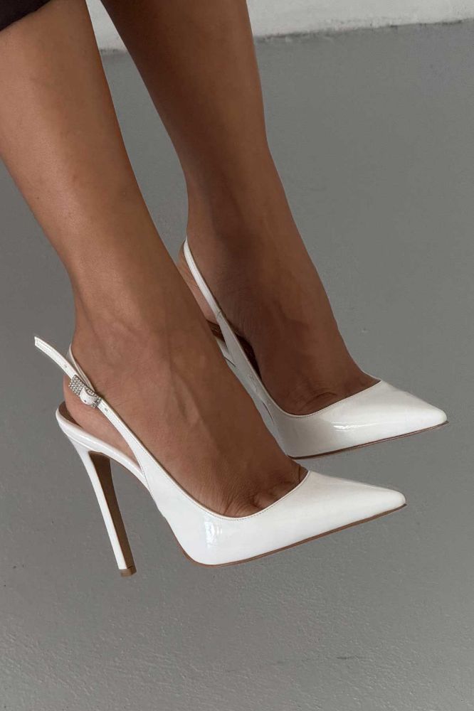 Awed Taşlı Toka Detaylı İnce Topuk 12 Cm Beyaz Rugan Stiletto resmi