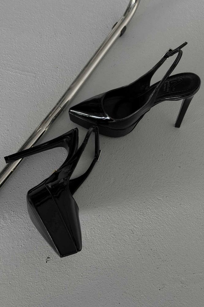 Dovie Taşlı Toka Detaylı İnce Topuk 13 Cm Siyah Rugan Platform resmi