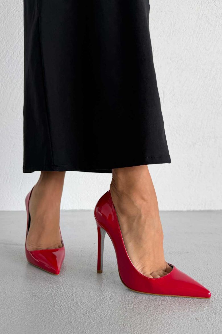 Daria Simli Taban İnce Topuk 12 Cm Kırmızı Rugan Stiletto resmi