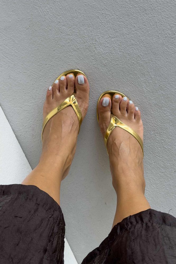 Maisie Parmak Arası İnce Topuk 7 Cm Gold Terlik resmi