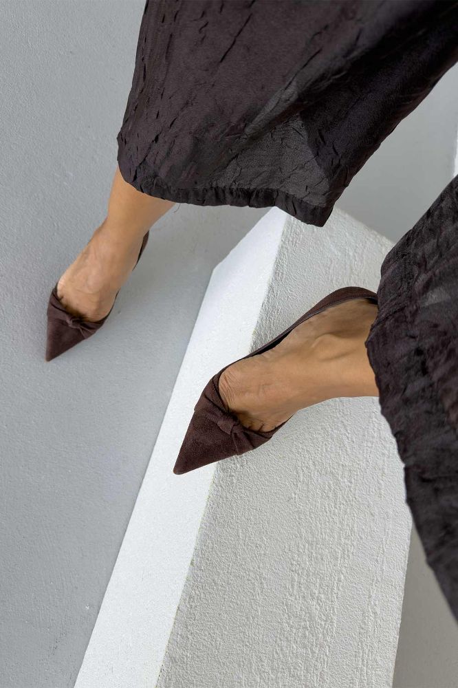 Waldau Fiyonk Detaylı İnce Topuk 10 Cm Kahverengi Süet Stiletto resmi